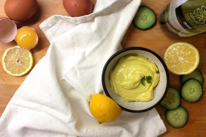 Domácí trvanlivá majonéza z olivového oleje (fermentovaná)