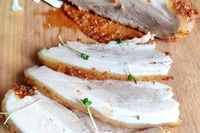 Marinovaný bůček v česneku a chilli