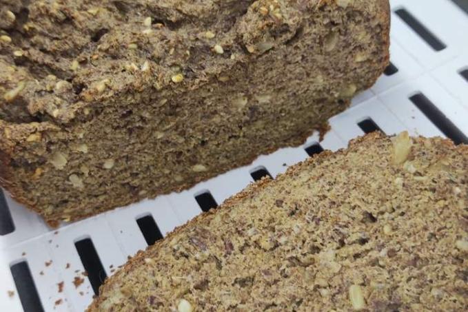 Chleba z domácí pekárny - LC