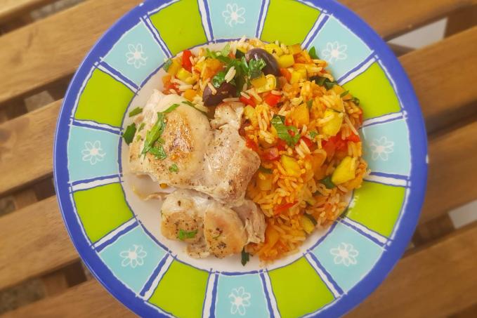 Kuřecí maso s rýží a zeleninou