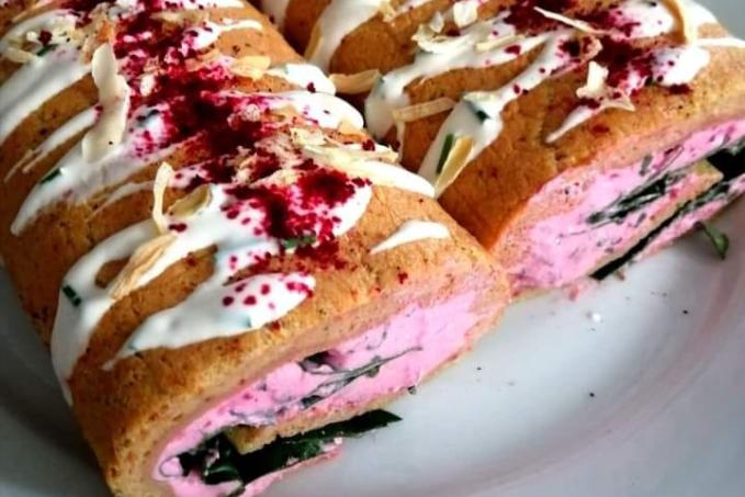 Cviklovo-syrová slaná roláda