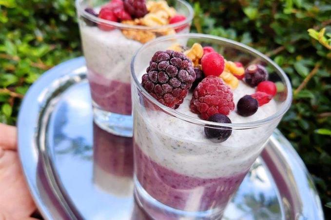 Dvoubarevný chia pudink