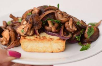 Grilované tofu s shiitake