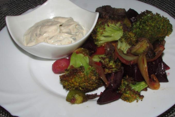 PEČENÁ ZELENINA S DIPEM