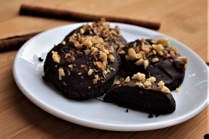 Low carb mandlové čokoládové koláčky s vůní koření a pomeranče