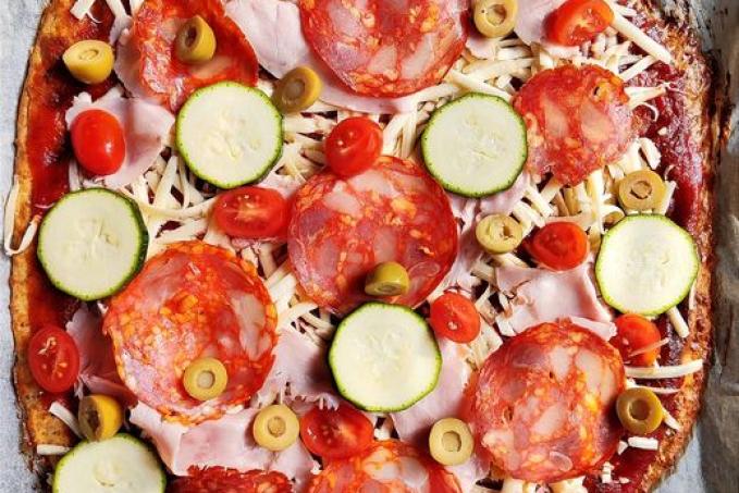 Pizza z jogurtového těsta