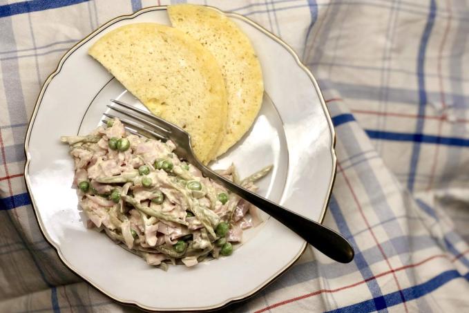 Pochoutkový salát odlehčený (ne podle norem)