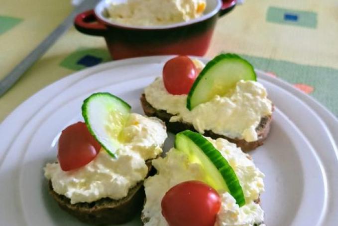 Pomazánka z balkánského sýra