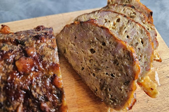 Sekaná se sýrem a sušenými houbami