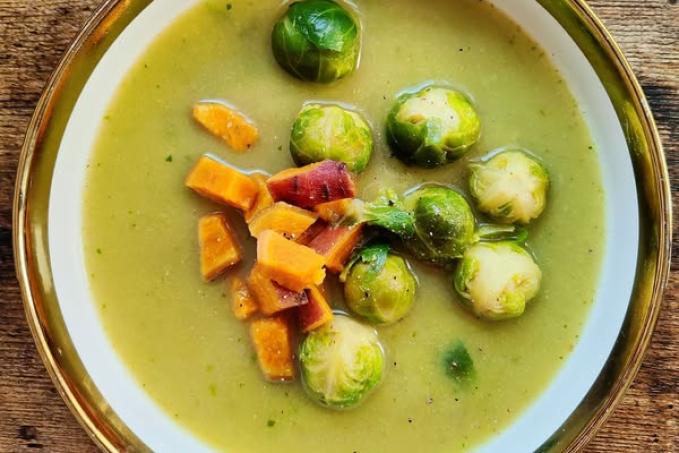 Kapustičková polévka s batátem