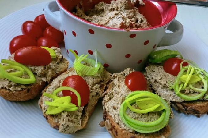 Pomazánka ze sušených hub s tymiánem