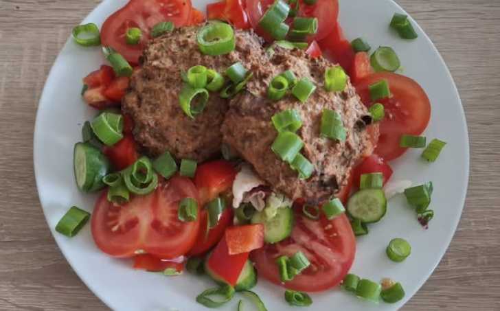 Karbanátky z mletého kuřecího masa s pohankou