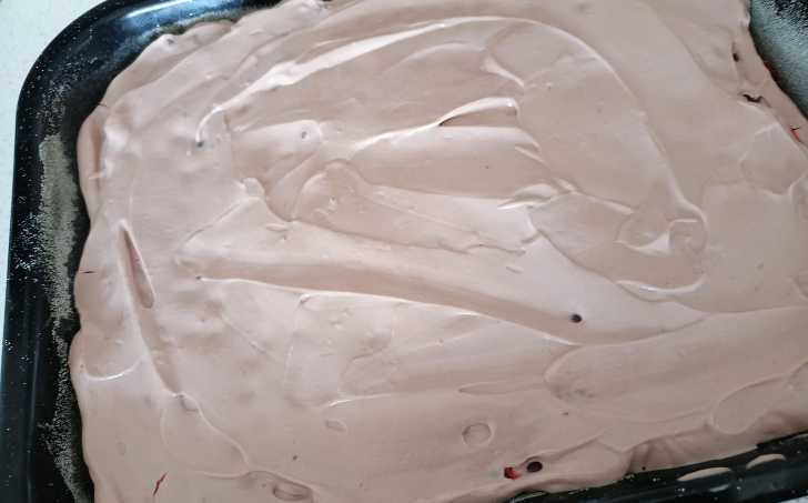 Kefírová buchta s tvarohovým krémem