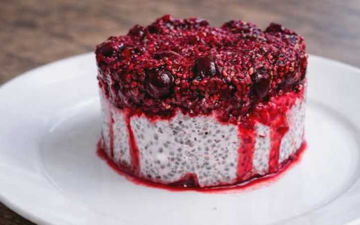 Rybízovo-jostový chia dezert