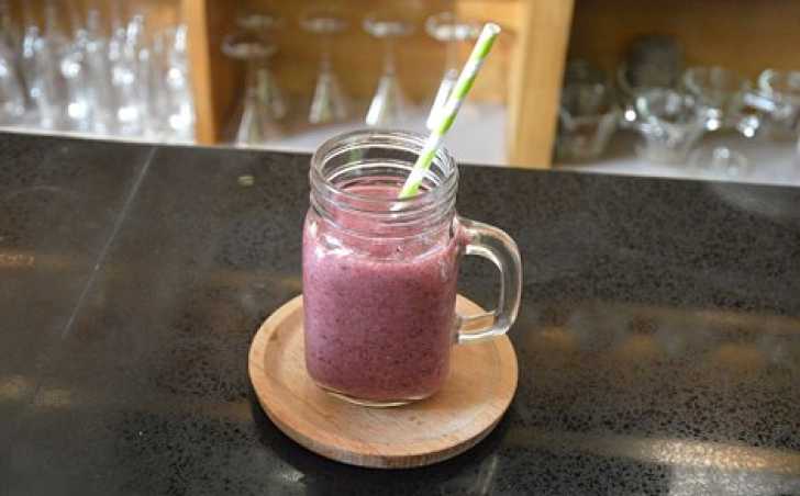 Jahodovo-banánové smoothie s chia semínky