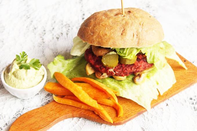 Domácí "hovězí" burger bez masa