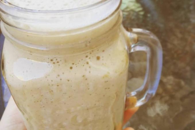 Smoothie jogurtovo-banánové