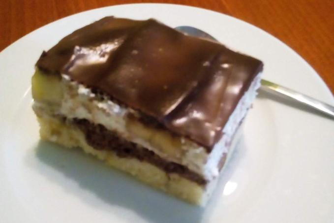 Řezy s krémem a banánem