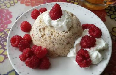 LC (nízkosacharidový) Mug cake s lískooříškovou moukou