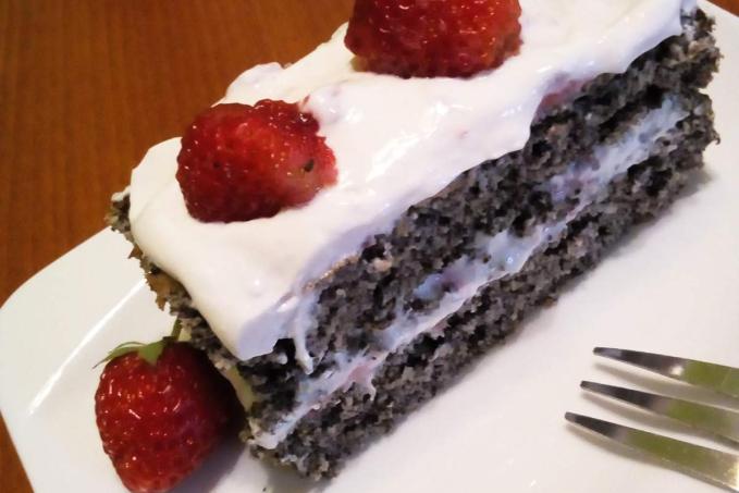 MAKOVÝ ŘEZ S JAHODAMI - LC