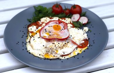 LOW CARB - Baked vegetable egg , Sireně po šopski