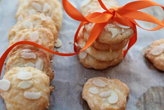 Slané parmazánové sušenky bez lepku, laktózy