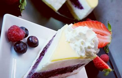 PLNĚNÝ CHEESE CAKE s bílou čokoládou