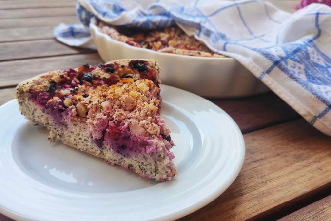 Zdravý ovocný fitness koláč (s falešnou) drobenkou :)