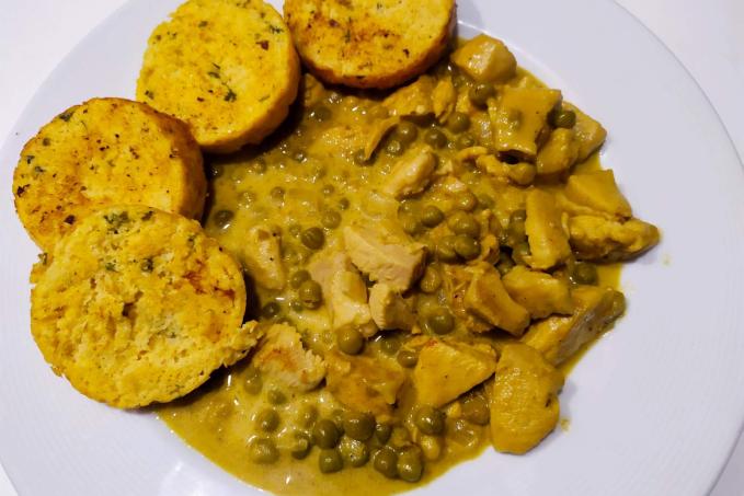 Kuře v kari omáčce se zeleným hráškem LC