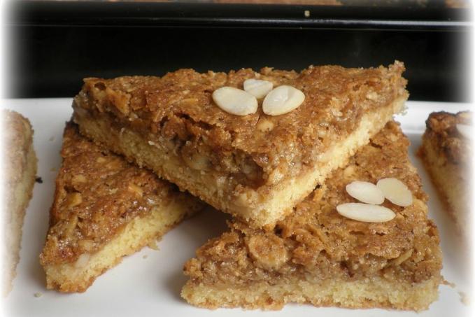 OŘECHOVÉ TROJHRÁNKY