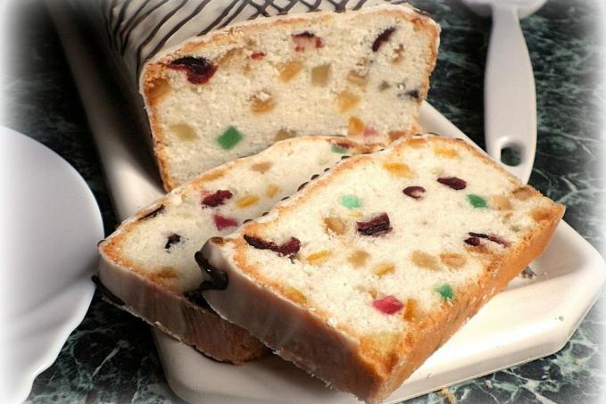 BÍLKOVÝ CHLEBÍČEK