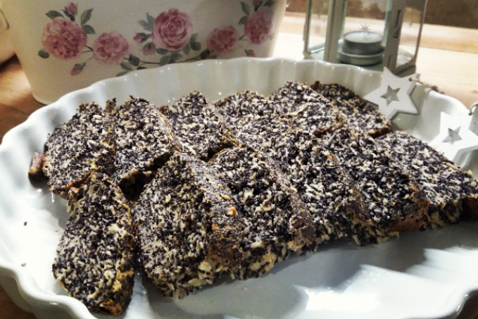 Výborný makovec – bez lepku, mléka a cukru