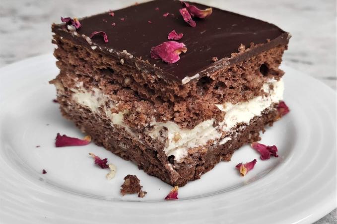 Kinder Pinqui nebo také Míša řez - čokoládový low carb řez