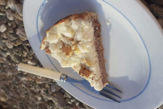 Ořechový výborný koláč