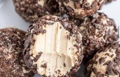 Cheesecake fat bombs