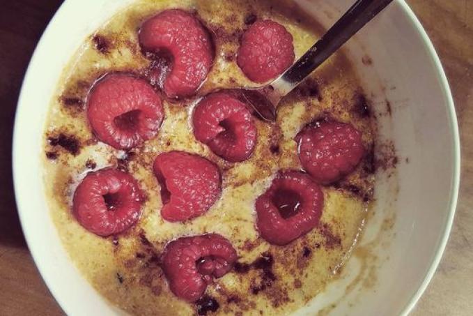 Keto/low carb kaše s konopným semínkem