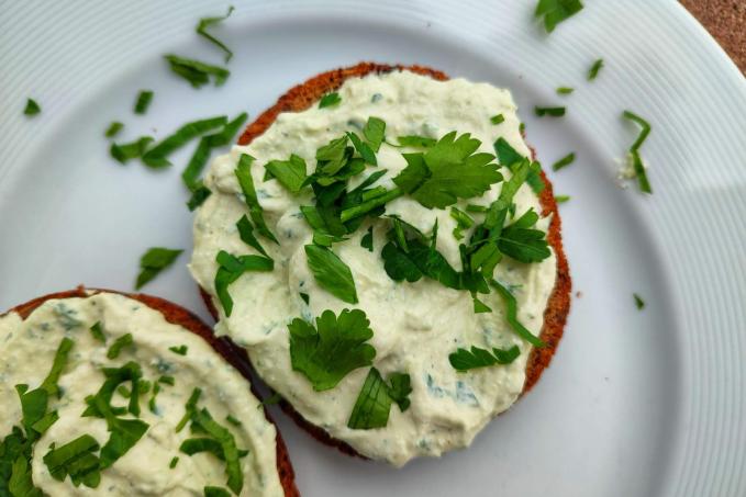 Pomazánka ze skyru a tresčích jater