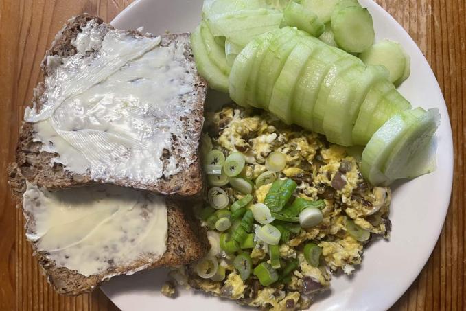 Míchaná vajíčka na cibulce