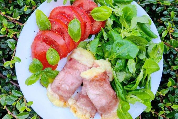 Zapečený sýr v šunce