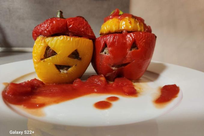 Plněné papriky (Halloweenská verze)