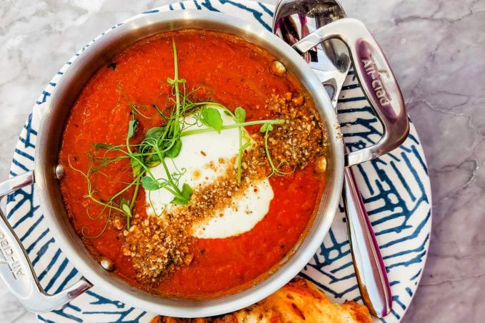 Arabská polévka z červené čočky